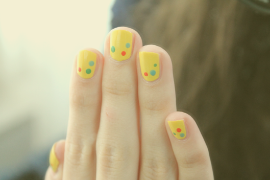 nail-art-pois-été-summer-jaune-pastel-nailmatic